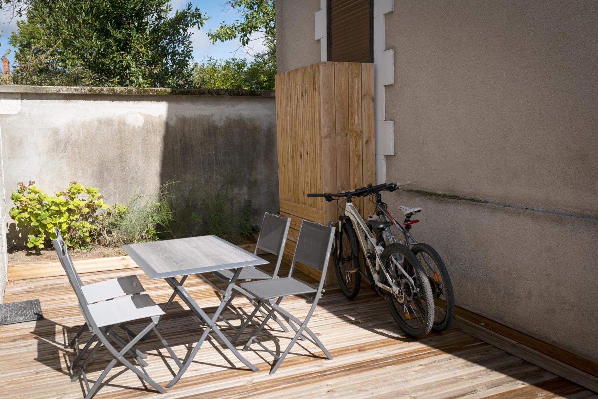 Nature Cosne-Cours-Sur-Loire Exterior photo